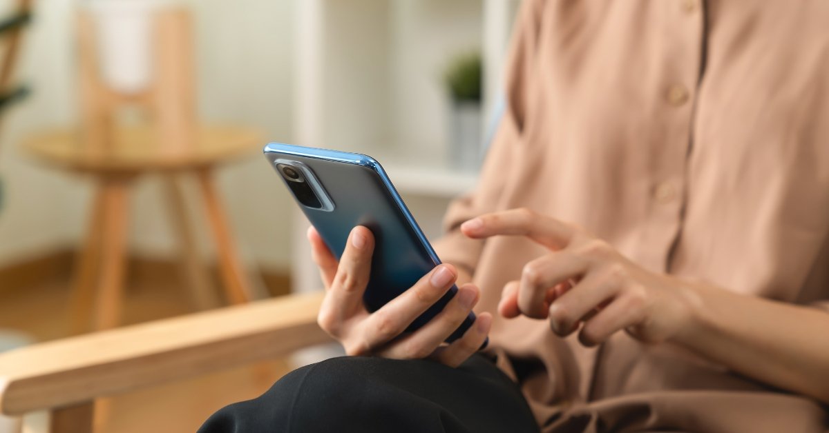 Contact BRIEFFEEDS.COM